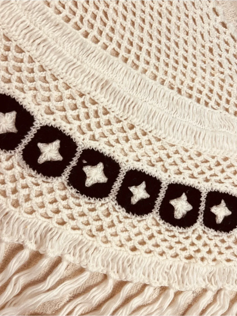 Vintage 70s Handmade Bohemian Crochet Shawl – Cream & Black Geometric Floral